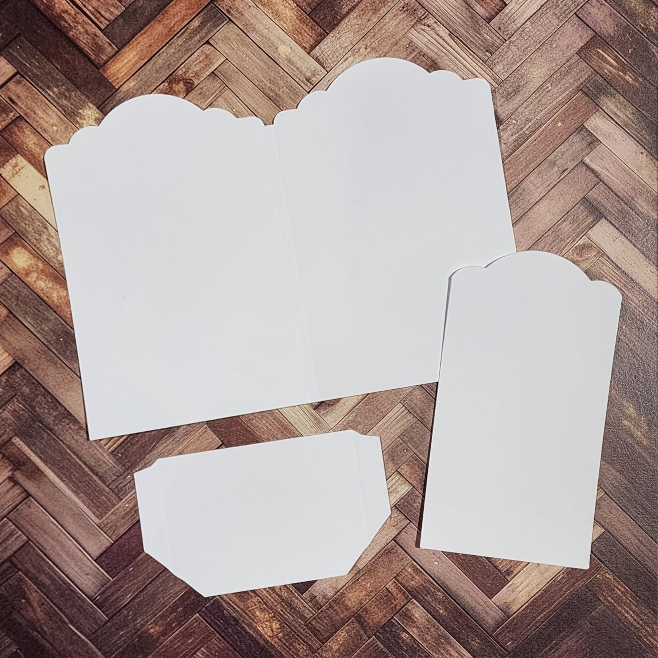 Card Folio #1 - 4x6" Scalloped Card Bases with Tags & Pockets - 6 piece